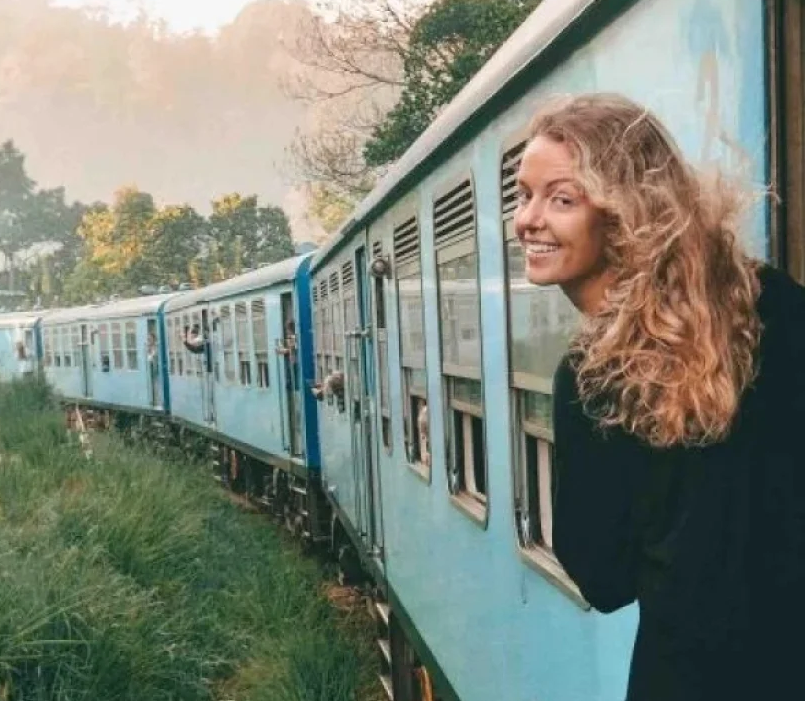 🚂Train Ride to Paradise: The Kandy to Ella Journey