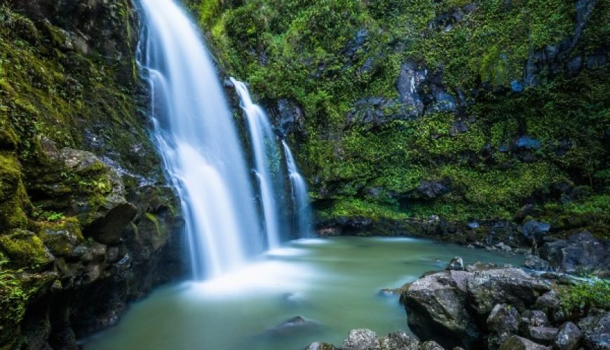 🏊 Sri Lanka’s Natural Pools: The Best Freshwater Swimming Spots