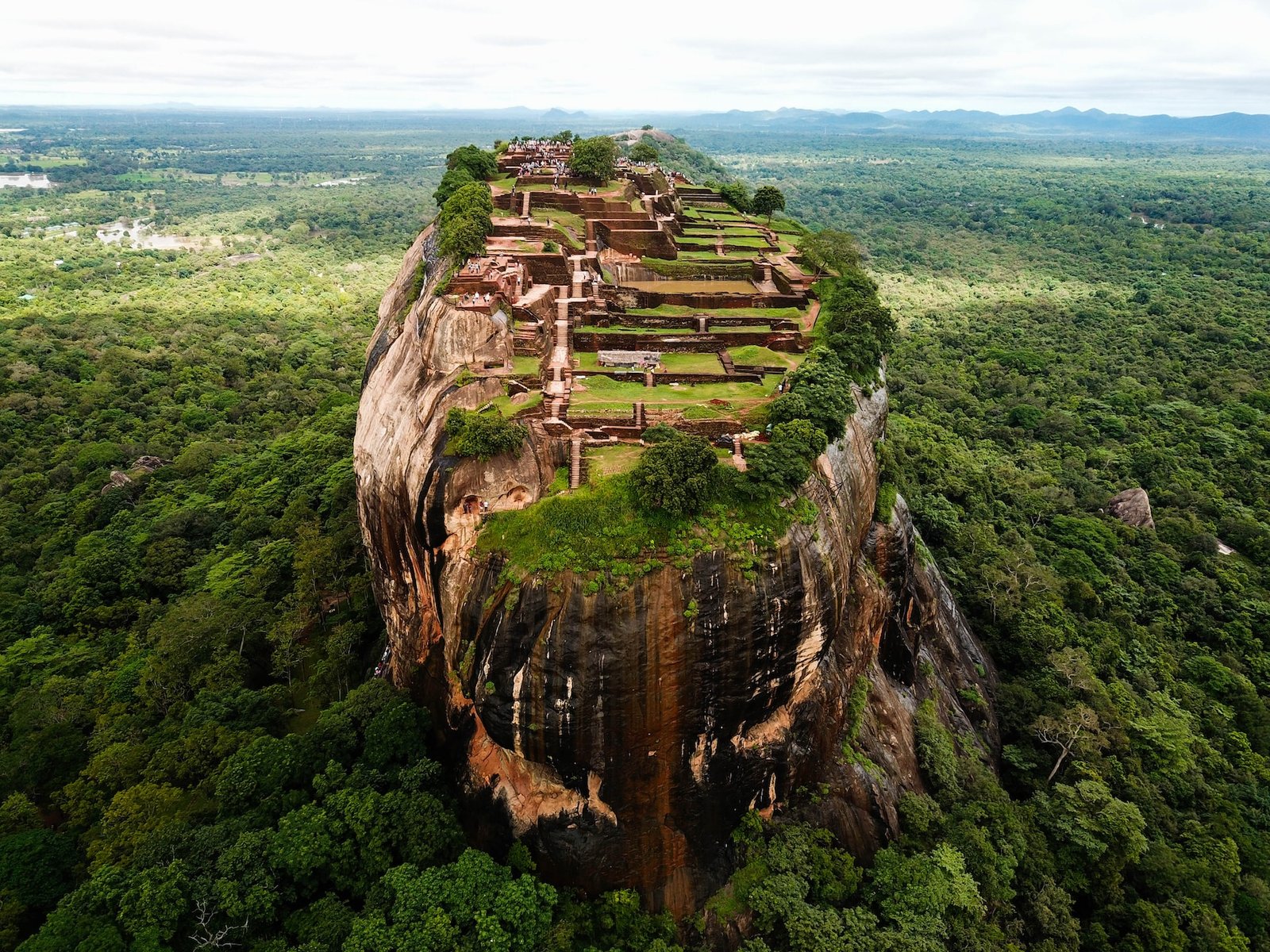 🏰 The Mystical Sigiriya Rock Fortress: A Must-See Wonder